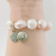 Load image into Gallery viewer, Australia large pearl bracelet